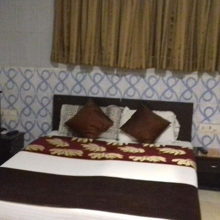 Hotel Majesty Palace มุมไบ ภายนอก รูปภาพ